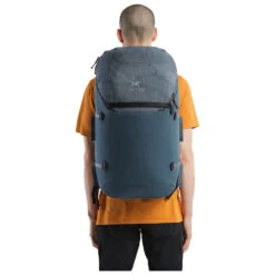 Arc'teryx Konseal 40 - Climbing Backpack -Camping Equipment Store arcteryx konseal 40 climbing backpack detail 7