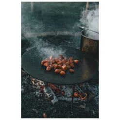 Robens Bighorn 3 Legged Pan - Skillet -Camping Equipment Store robens bighorn 3 legged pan skillet detail 5