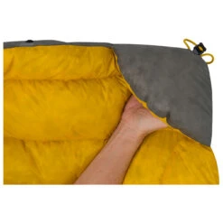 Sea To Summit Ember EbIII - Blanket -Camping Equipment Store sea to summit ember ebiii blanket detail 5